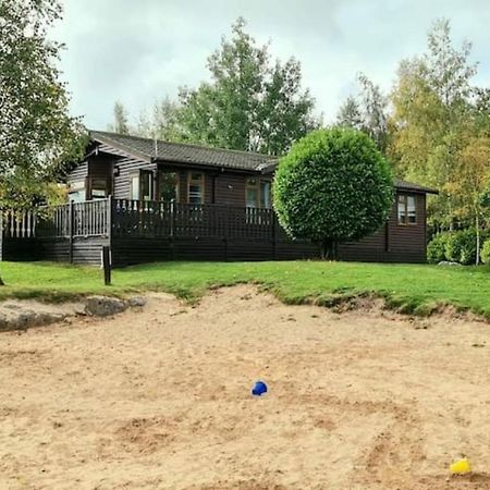 4 Bed Luxury Lodge With Hot Tub Near Lake District Warton  Екстериор снимка