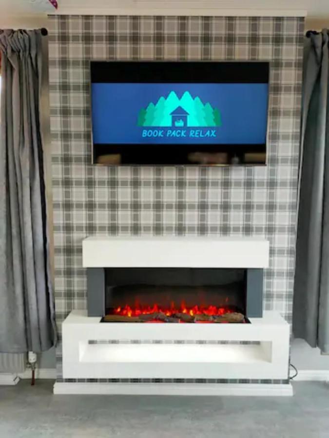4 Bed Luxury Lodge With Hot Tub Near Lake District Warton  Екстериор снимка