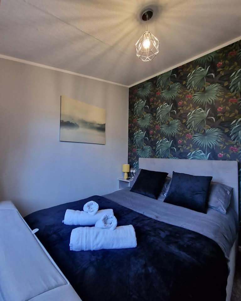 4 Bed Luxury Lodge With Hot Tub Near Lake District Warton  Екстериор снимка